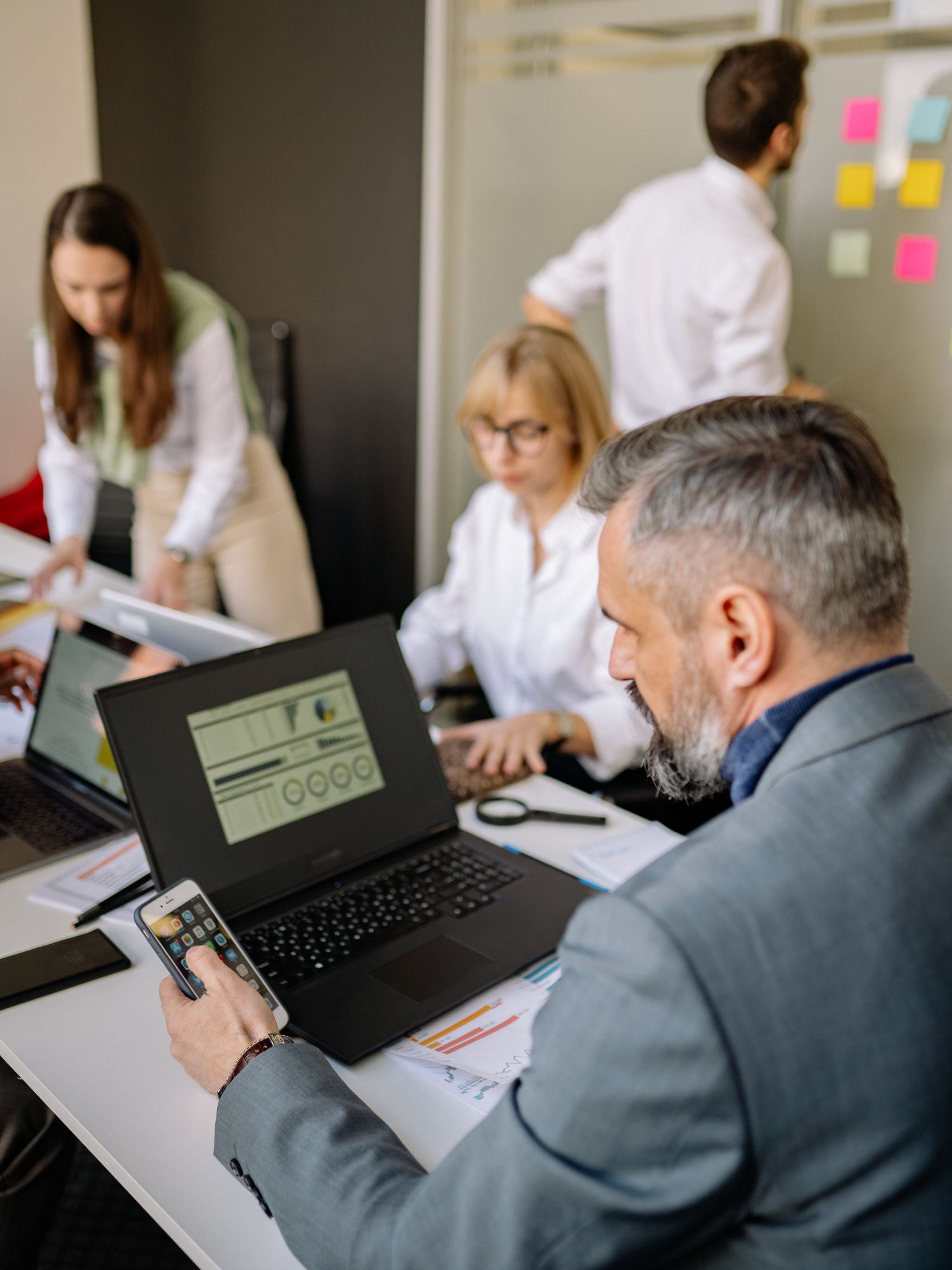 Experts en stratégie et gouvernance